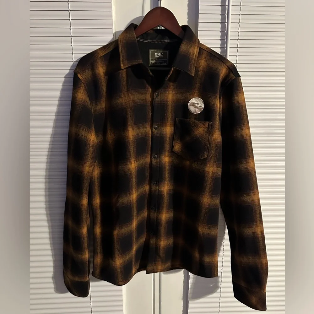NOMAD Mens Button Down Shirt Flannel Shacket Black Plaid Lined Size‎ Medium